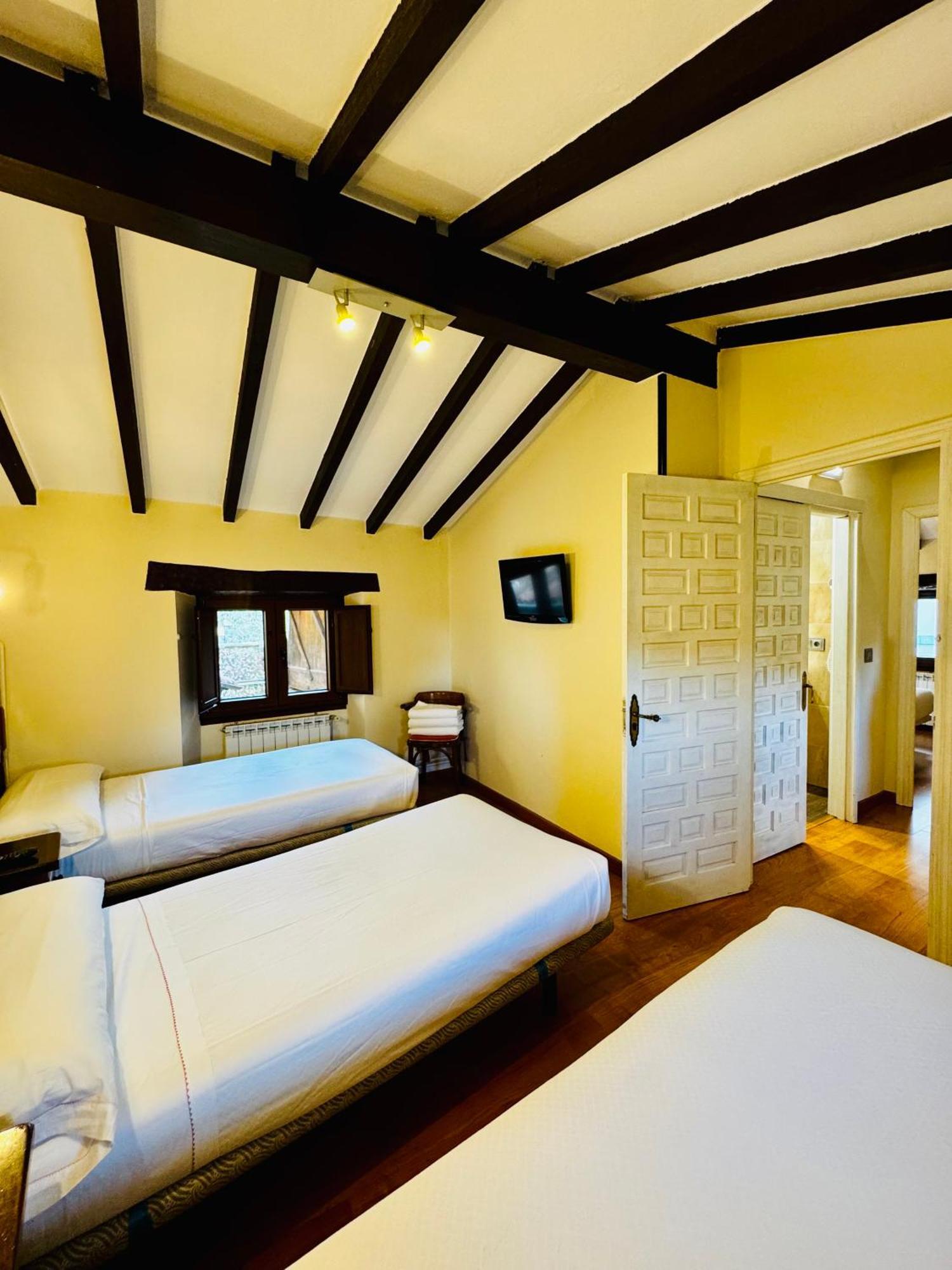 La Casina De La Arquera Villa Llanes Exteriör bild